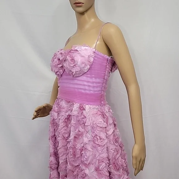 Tadashi Shoji Women's 3D Floral Appliqué Fit And Flare Cocktail Dress - Picture 7 of 17